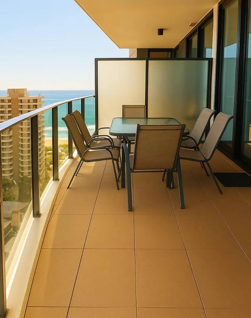 Sun-Kissed Coastal Comfort Pool,Gym,Beach,Bbq Gold Coast