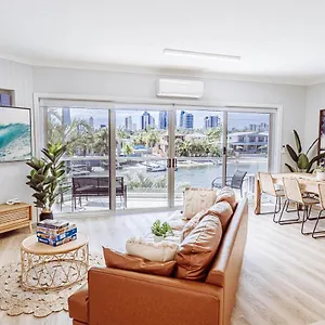 Luxury Canal Paradise, 3 Bed In Broadbeach Waters Gold Coast